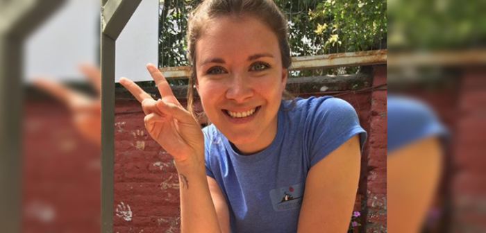 Carla Jara es objeto de bromas por lucir muy blanca durante sus vacaciones