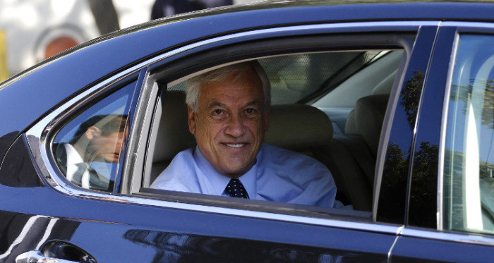 ¿Por qué el Gobierno desistió de comprar auto de lujo para trasladar al Presidente?