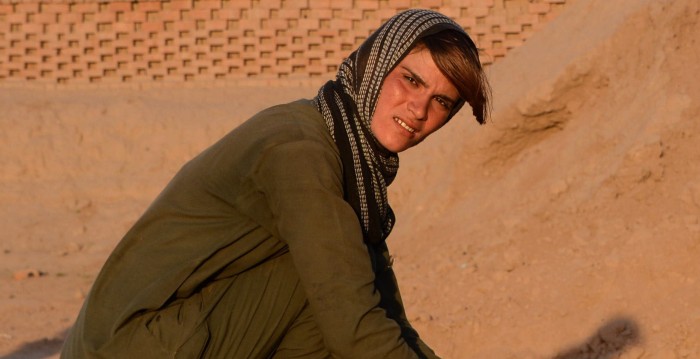 Joven afgana ha vivido casi toda su vida como el hijo que sus padres no tuvieron