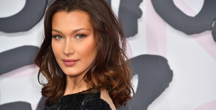 El peinado de Bella Hadid en el Festival de Cannes que te hará creer que estamos en los 90