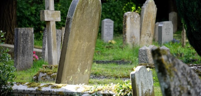 Error obligó a suspender funeral en Rengo: ataúd era 5 centímetros más grande que el nicho