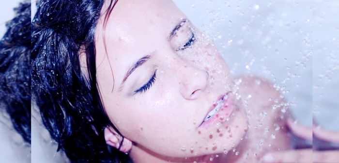 El motivo por el que pensarás dos veces antes de secarte la cara con una toalla