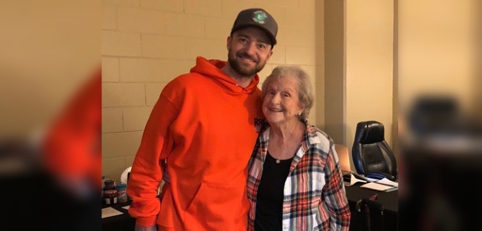 Justin Timberlake le dio gran sorpresa a especial fanática durante su show: tiene 88 años