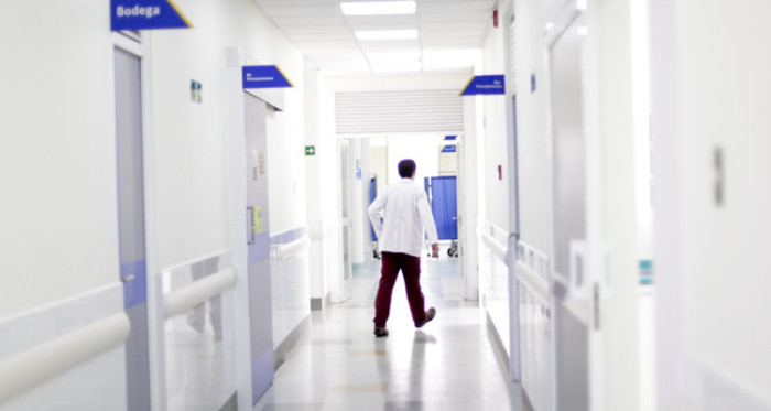 Por masiva atención 'gratuita' fue descubierto: detienen a falso oftalmólogo en Villarrica