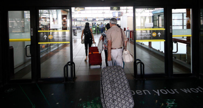 Conoce cuáles son las aerolíneas menos (y más) puntuales que circulan por Chile
