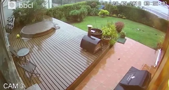 Efecto demoledor: sistema frontal hizo 'desaparecer' parte de patio en San Pedro de la Paz