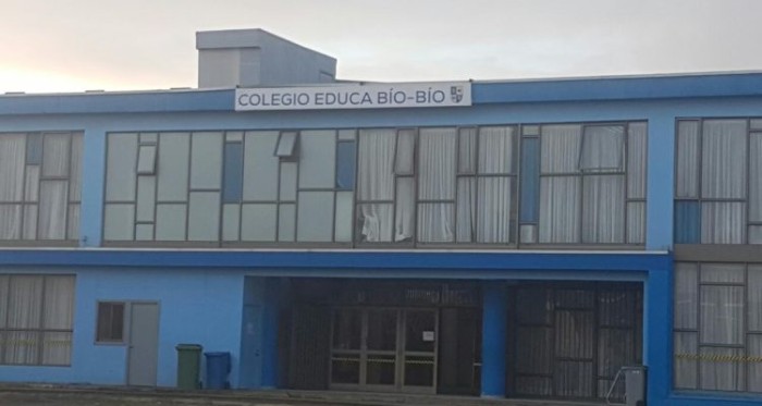 Padre ingresó a colegio de su hija con una pistola y agredió a profesor: lo acusa de abuso