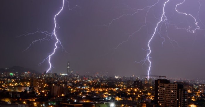 Sistema frontal: se pronostican tormentas eléctricas entre Valparaíso y Los Ríos
