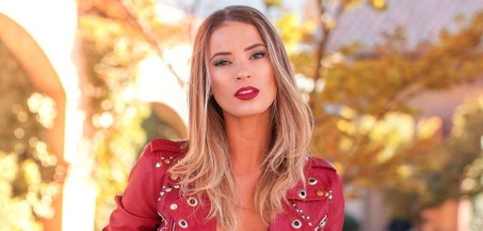 Julia Fernandes se desnudó frente a la cámara y entregó potente mensaje sobre su vida