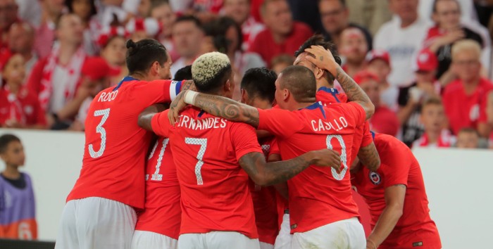 Televidentes gozaron con divertidos memes y bromas tras empate de la 'Roja' ante Polonia