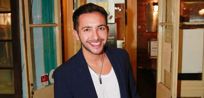 Hugo Valencia sorprende a sus fans con antigua imagen de Fotolog: está (casi) idéntico