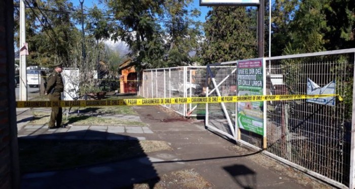 Mujer murió tras recibir más de 10 puñaladas de su pareja: victimario intentó suicidarse