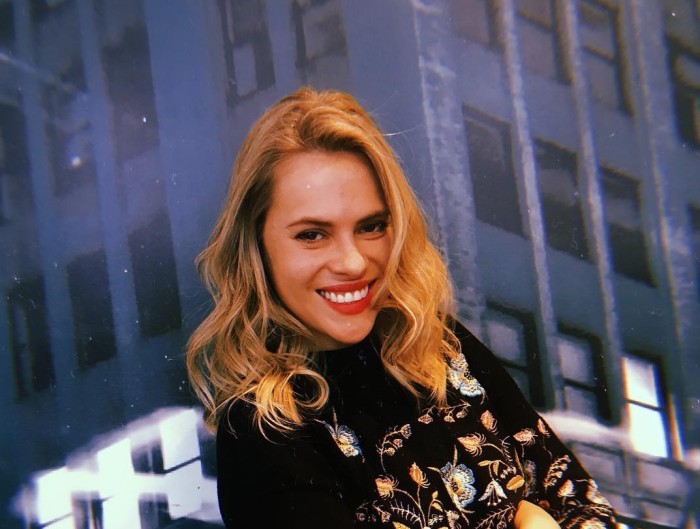 Eliana Albasetti se muestra sin una gota de maquillaje y hace pensar que tiene 20 años