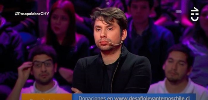 Tuiteros enojados: aseguran que a Fabrizio Copano le soplaron respuesta en 'Pasapalabra'