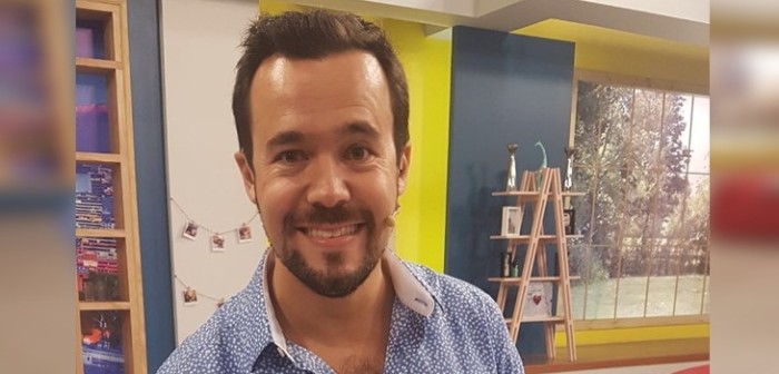 Critican a Eduardo de la Iglesia por mostrar obra solidaria y su respuesta sacó aplausos