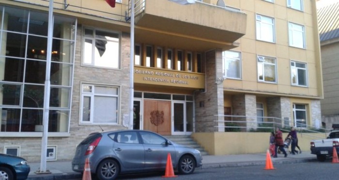 Escándalo en Los Ríos: despiden a funcionario del GORE acusado de violencia intrafamiliar