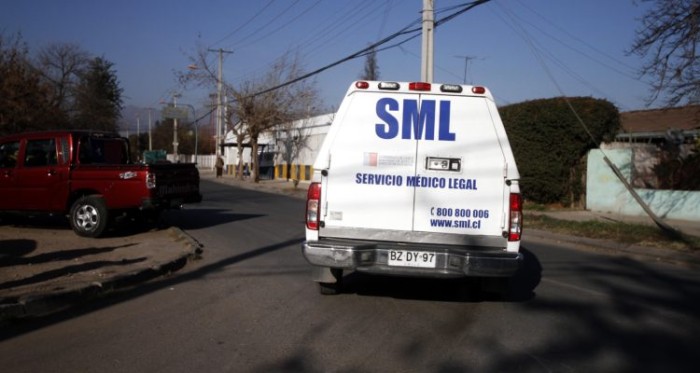 Hombre murió arrollado mientras dormía bajo un camión para capear el frío