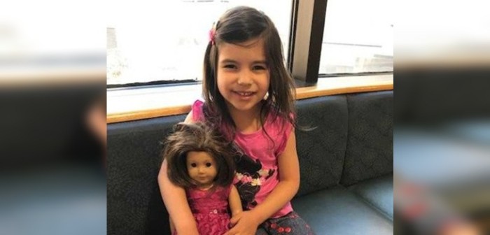 Doctor 'operó del corazón' a muñeca de su paciente por una especial razón