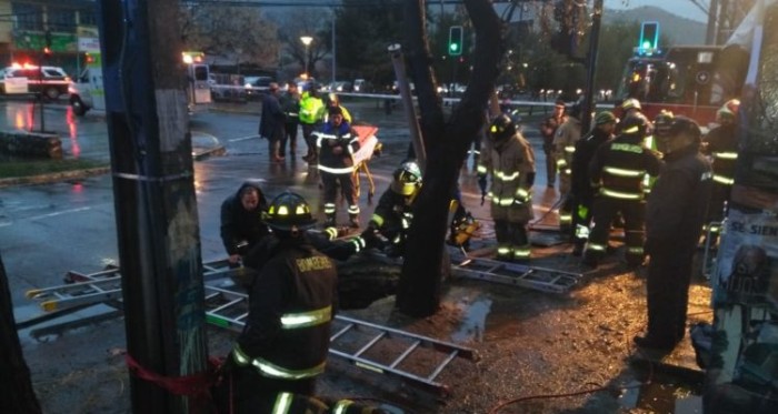 Hombre que cayó a socavón en San Bernardo reveló acción que le salvó la vida