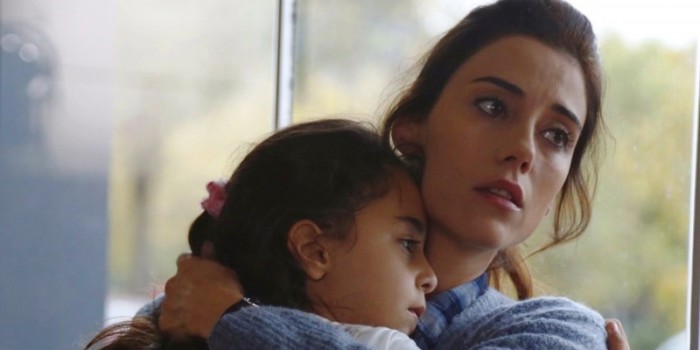 Mega anuncia cambio en programación de 'Madre': repetición se emitirá el fin de semana