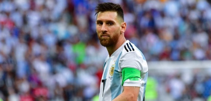 Hincha ruso puso fin a 14 años de matrimonio por burlas de su esposa... a Lionel Messi