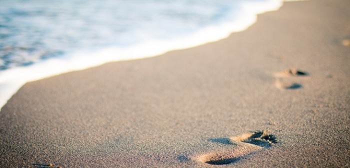 Impacto en Indonesia: mujer apareció viva tras ser arrastrada por el mar 18 meses antes