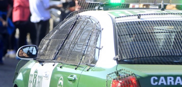 Mujer murió tras ser atropellada por auto de Carabineros mientras vendía en la carretera