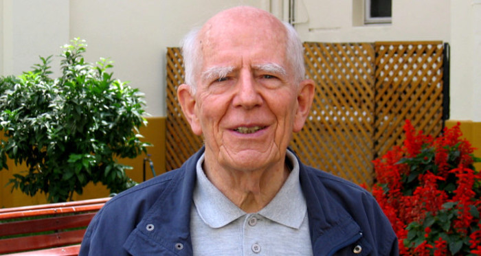 Muere sacerdote Carlos Aldunate: conocido por ser exorcista y director espiritual del Papa