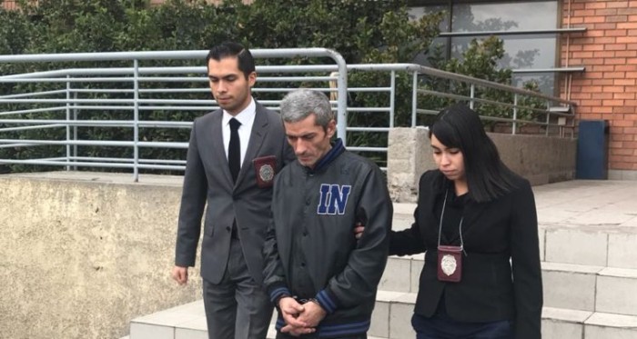 Detienen a padre que huyó con sus hijos hace 4 años: pequeños se abrigaban con basura