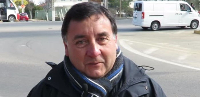 Jefe de tránsito vivió el peor fail: hubo choque cuando explicaba instalación de semáforo