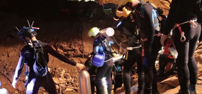 Buenas noticias: logran rescatar a octavo niño atrapado en cueva de Tailandia