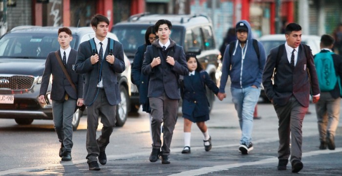 ¿Medida necesaria o exagerada? Quilpué busca impulsar 'toque de queda' para adolescentes