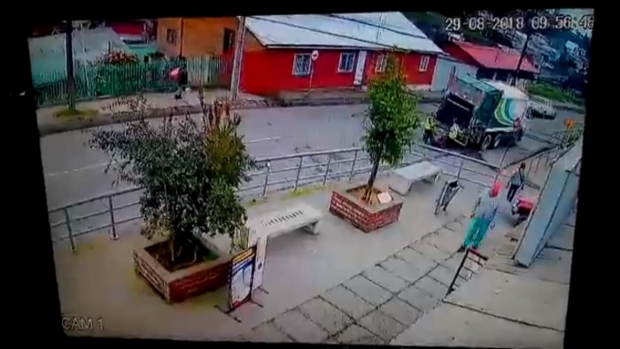 Registran cómo hombre se habría deshecho de restos de su esposa descuartizada en Coronel