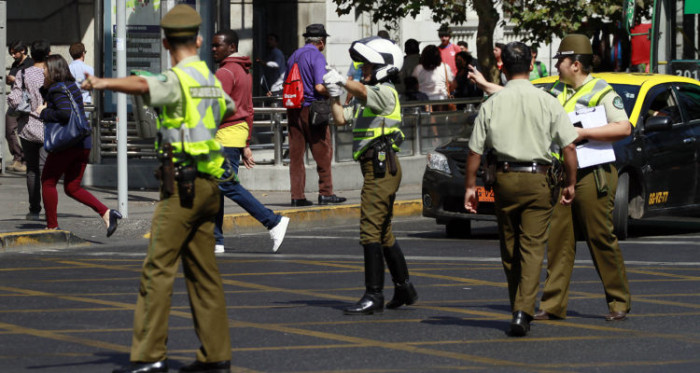 Conductor multado por Carabineros volvió para vengarse: los atropelló y se dio a la fuga