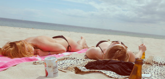 ¿La versión femenina de Hulk? El espantoso resultado de amigas que fueron por un bronceado