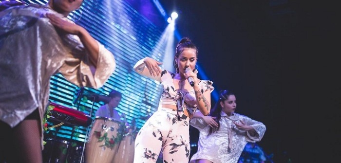 Puro talento: Denise Rosenthal se lució mostrando su nuevo single 'Lucha en Equilibrio'