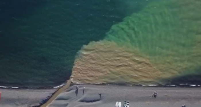 Las polémicas imágenes que muestran contaminación en Lago Villarrica por obras de Socovesa