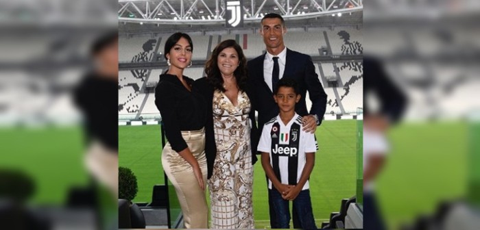 La pillaron: gesto de mamá de Cristiano Ronaldo evidenciaría tensa relación con su nuera