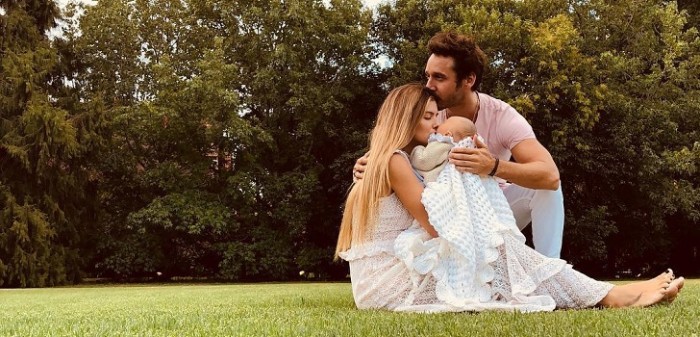 ¿A quién se parece? China Suárez muestra el rostro de su hija Magnolia por primera vez