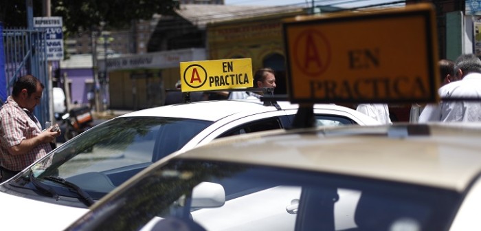 Sence ofrece cursos de conducción gratuitos para licencia profesional: conoce requisitos