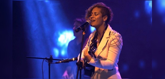 Siguen los cambios: Jimena Pereyra deja su rol de coach para convertirse en jurado de Rojo