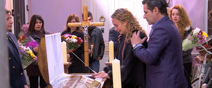 Los memes y bromas que dejó eterno velorio de Franco en 