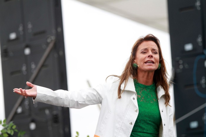 Kathy Salosny fue detenida en Ñuñoa por conducir en estado de ebriedad