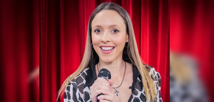 Maly Jorquiera sacó carcajadas con foto de infancia en redes: se comparó con Luis Miguel