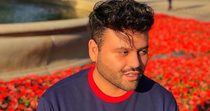 Suro Solar vuelve a Chile para aclarar su responsabilidad en polémica con Cami Recabarren