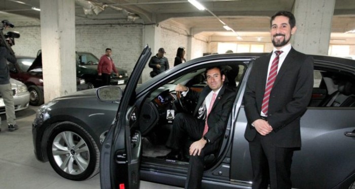 'Tía Rica' rematará auto presidencial: informaron postura mínima