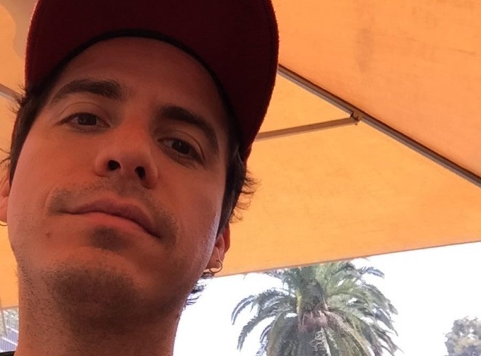 Nicolás Brown deja atrás sus papeles serios con jugado nuevo rol en 