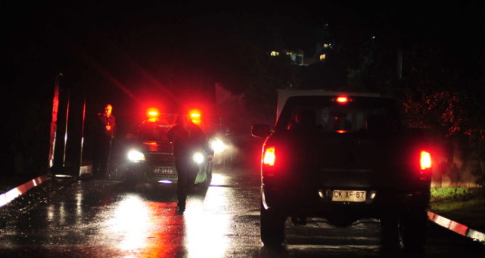 Asaltan a dos mujeres mientras esperaban Uber: una habría sido secuestrada y violada