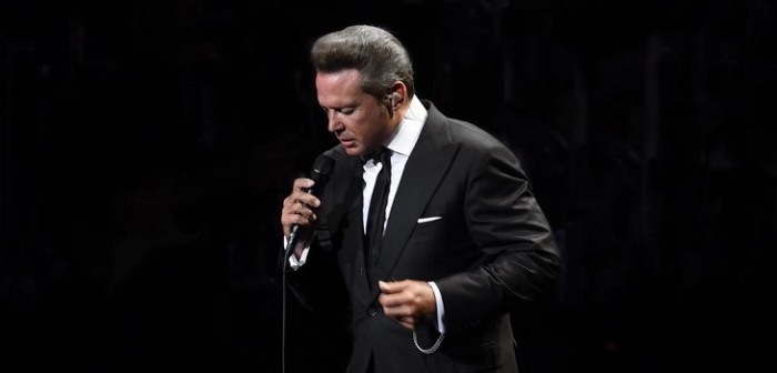 Captan a Luis Miguel con 'ataque de ira' durante concierto en México: video lo delató
