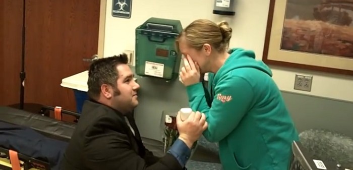 La original pero cruel idea de un hombre para pedir matrimonio: fingió fatal accidente